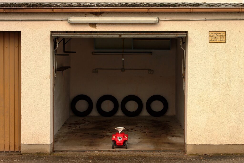 Comment isoler un garage en parpaing pour en optimiser le confort et les  économies - Organizen